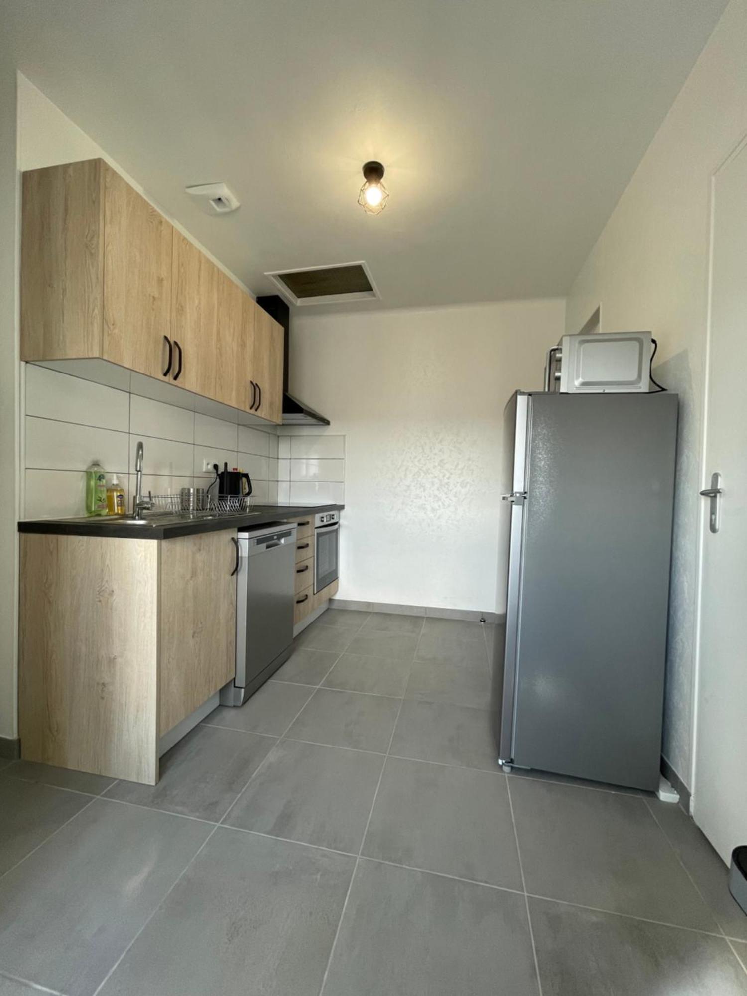 Appartement Renove Tout Equipe, Centre Ville, Proche De La Gare Et Commerce Flers  Εξωτερικό φωτογραφία